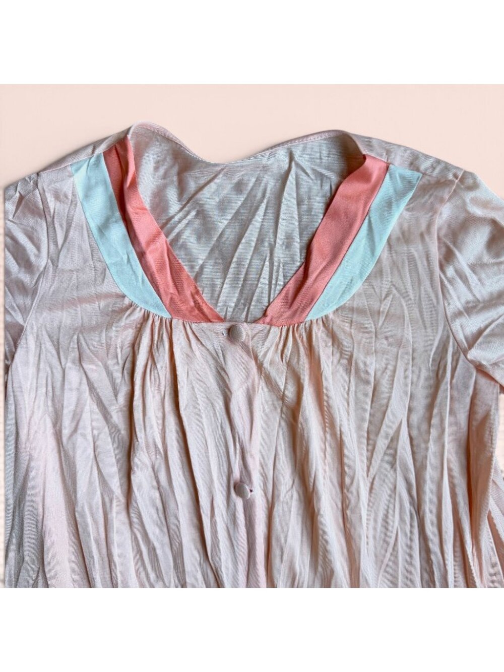 Vintage Pink Robe Button Front Housecoat - Picture 4 of 4